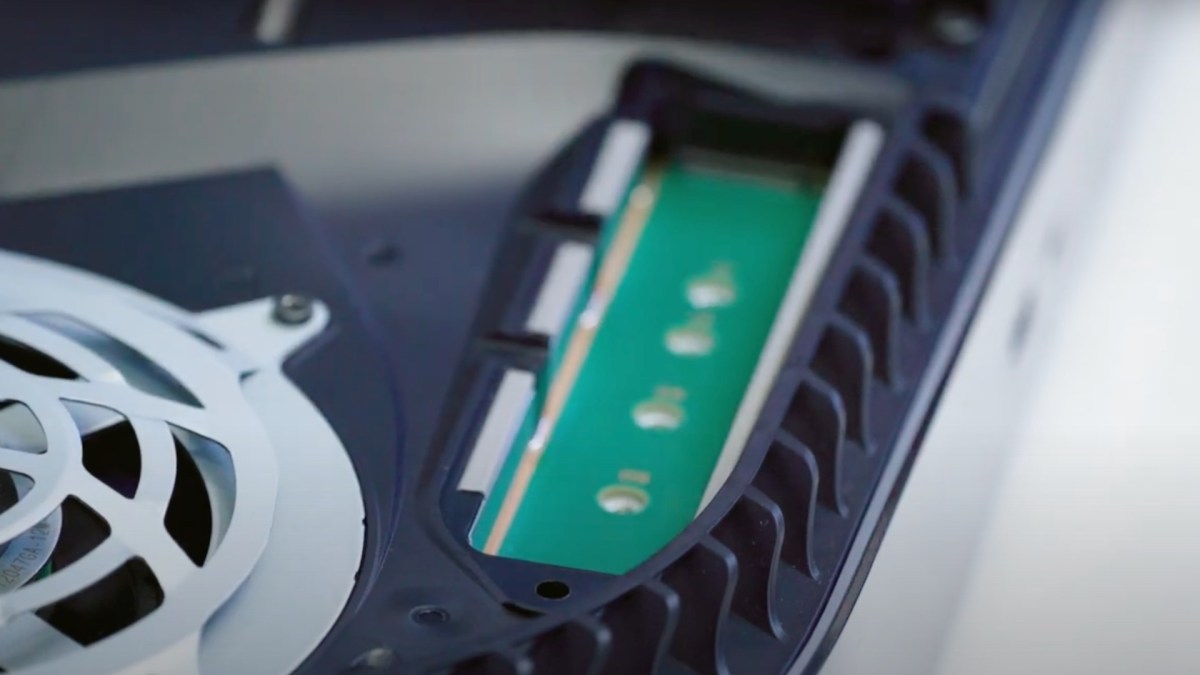 L'emplacement SSD de la PS5 // Source : Sony