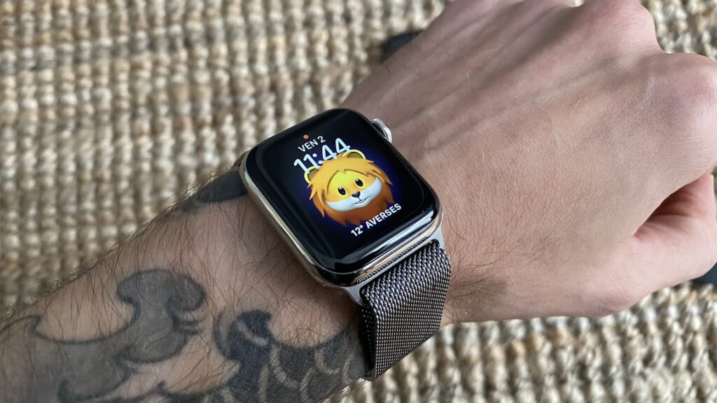 L'Apple Watch Series 6 portée // Source : Maxime Claudel pour Numerama