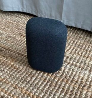 La Nest Audio de Google // Source : Maxime Claudel pour Numerama