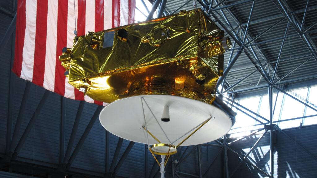 Reproduction de la sonde New Horizons. // Source : Flickr/CC/Bernt Rostad (photo recadrée)