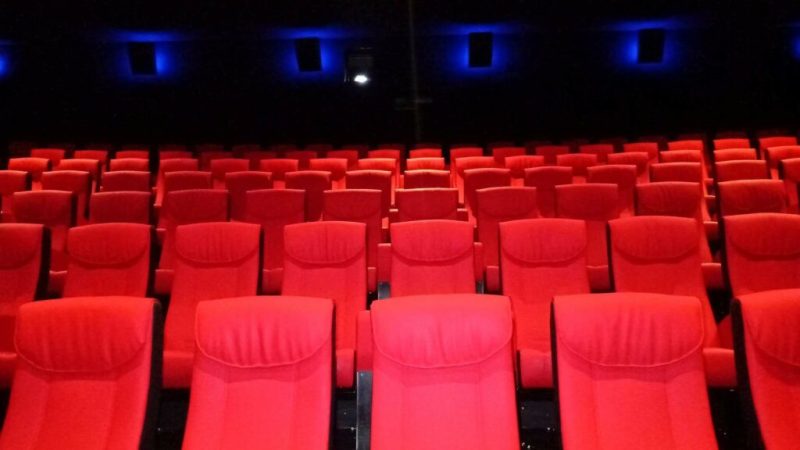 240 euros par an pour Netflix : l’heure de retourner au cinéma ?