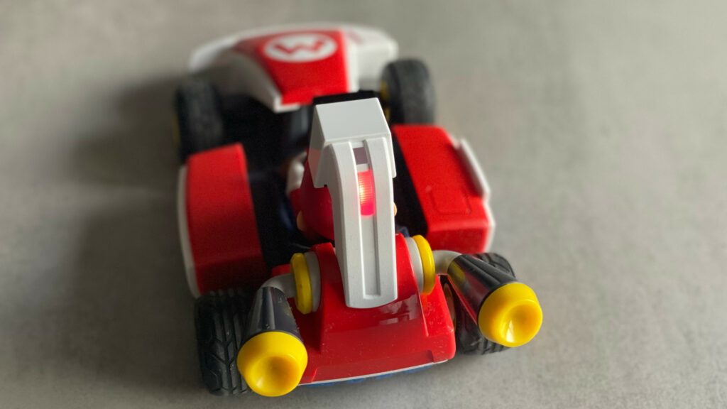La lumière rouge du kart de Mario Kart Live: Home Circuit // Source : Nintendo La lumière rouge du kart de Mario Kart Live: Home Circuit // Source : Nintendo