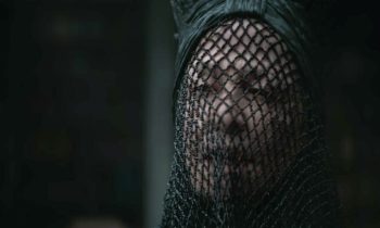 Une révérende mère des Bene Gesserit dans le Dune de Villeneuve. // Source : Dune (Warner)