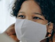 Les masques en tissu sont assez efficaces contre le coronavirus, mais cela dépend de leur fabrication. // Source : Pexels
