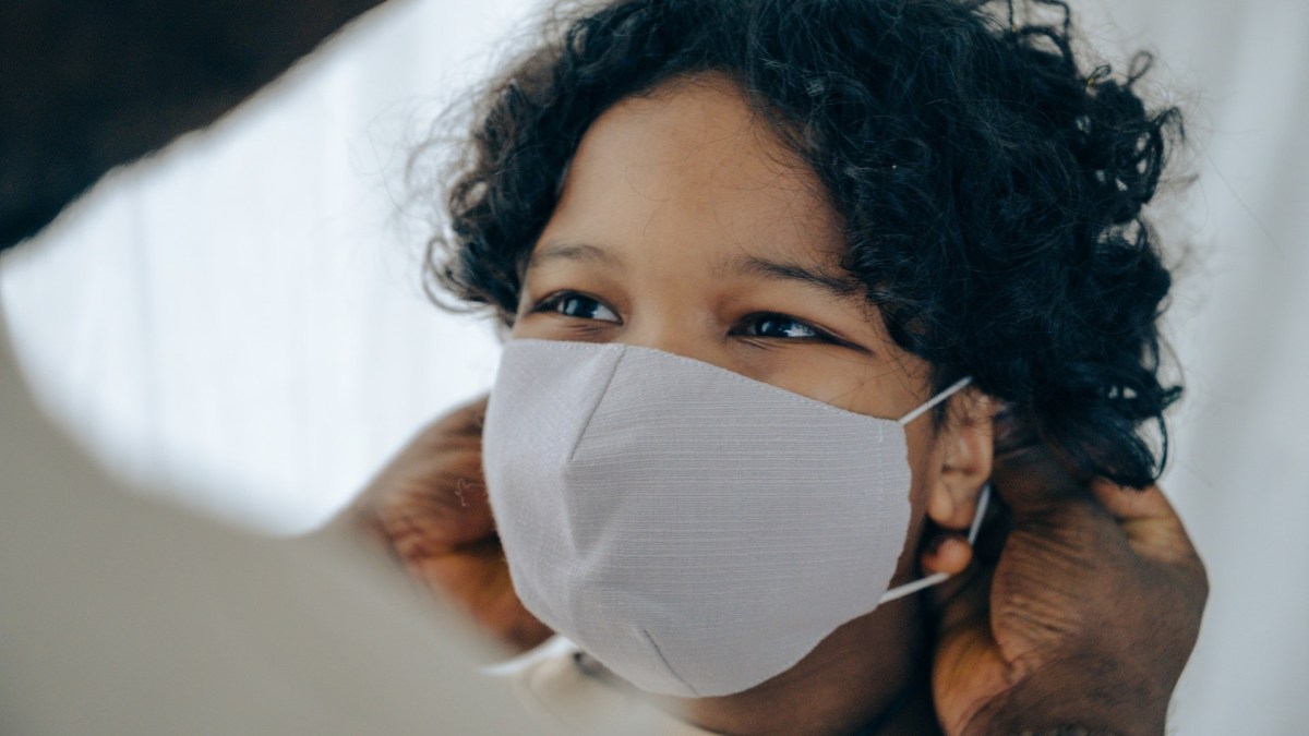 Les masques en tissu sont assez efficaces contre le coronavirus, mais cela dépend de leur fabrication. // Source : Pexels