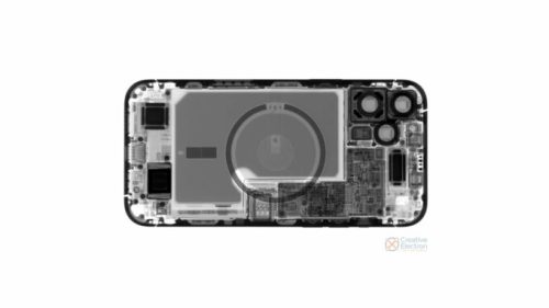 L'énorme iPhone 12 Pro Max et sa bobine MagSafe // Source : iFixit, réutilisation autorisée
