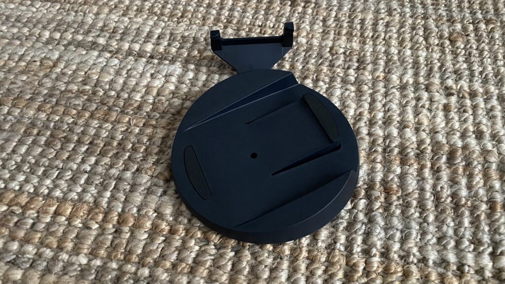 Le socle de la PS5 (dessus) // Source : Maxime Claudel pour Numerama Le socle de la PS5 (dessus) // Source : Maxime Claudel pour Numerama