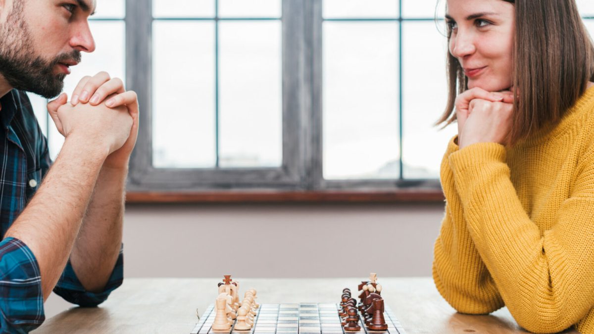 Des jeux pour deux qui changent des échecs. // Source : Freepik (photo recadrée)