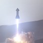 Vue d'artiste d'un décollage d'une fusée Starship. // Source : SpaceX