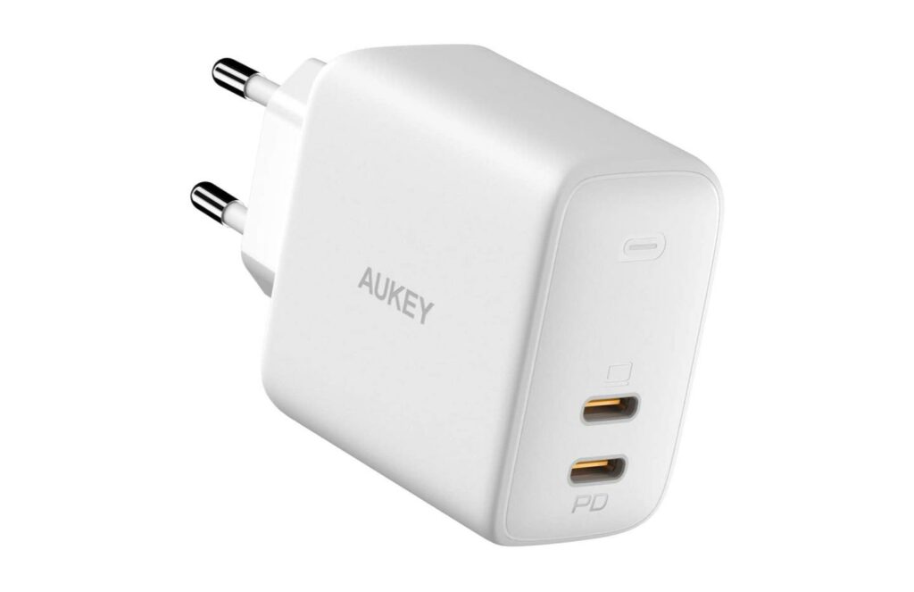 chargeur-aukey-omnia-65-w-avec-2-ports-usb-c chargeur-aukey-omnia-65-w-avec-2-ports-usb-c