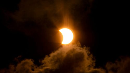 L'éclipse vue depuis Itapevi au Brésil. // Source : Flickr/CC/Prefeitura de Itapevi/Felipe Barros | ExLibris | PMI (photo recadrée)