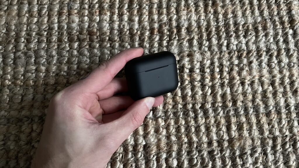 Boîtier des écouteurs Razer Hammerhead Pro // Source : Maxime Claudel pour Numerama Boîtier des écouteurs Razer Hammerhead Pro // Source : Maxime Claudel pour Numerama