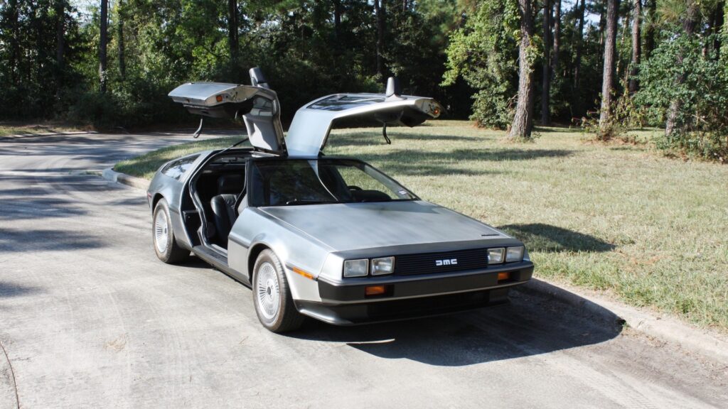 DeLorean // Source : DeLorean Motor Company