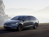 Tesla Model X (2021)  // Source : Tesla