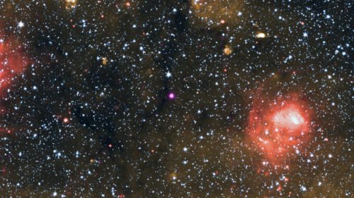 Le magnétar observé par Chandra. // Source : X-ray: NASA/CXC/Univ. of West Virginia/H. Blumer; Infrared (Spitzer and Wise): NASA/JPL-CalTech/Spitzer, image recadrée