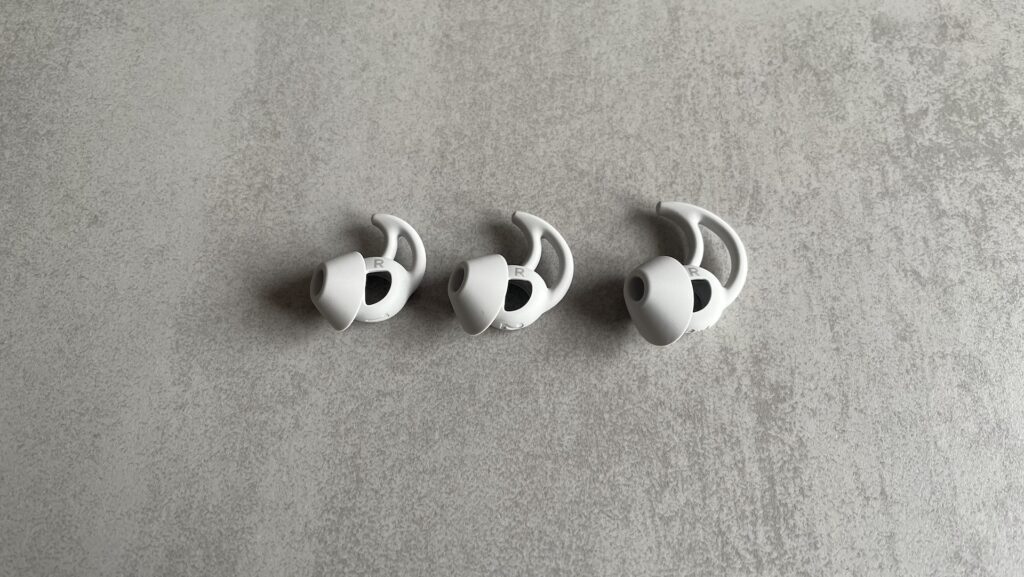 Les trois tailles d'embouts des écouteurs Bose QuietComfort Earbuds // Source : Maxime Claudel pour Numerama