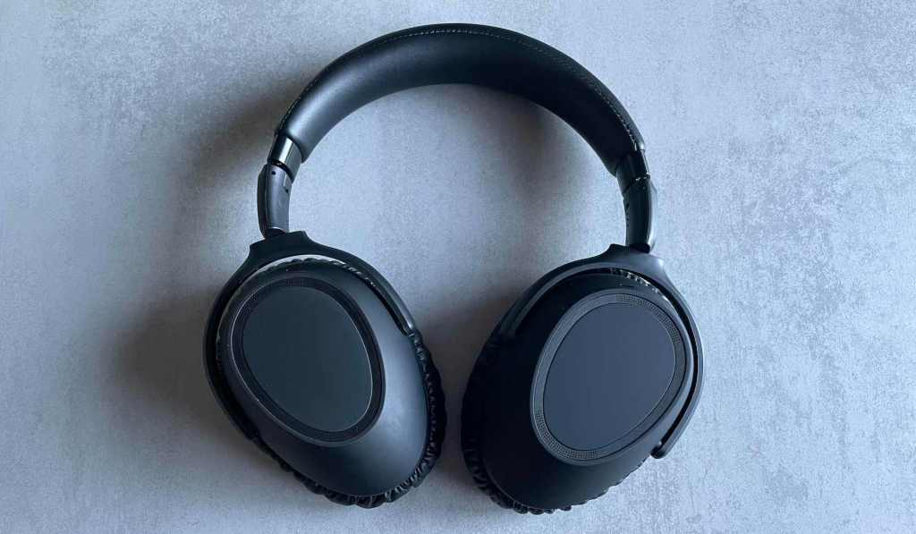 Le casque EPOS Adapt 660 // Source : Maxime Claudel pour Numerama Le casque EPOS Adapt 660 // Source : Maxime Claudel pour Numerama