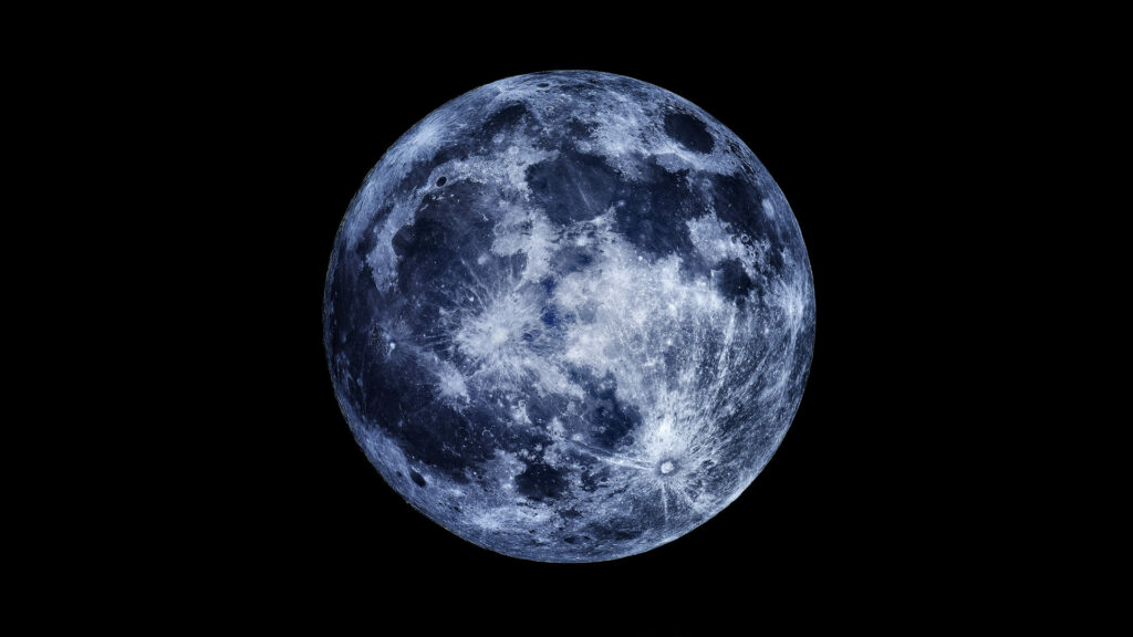 Cette photo n'est pas une excuse pour croire que la « super-Lune bleue de sang » existe. // Source : Rob Mogford (photo recadrée)