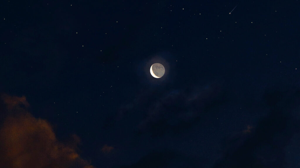 lune ciel astronomie etoiles croissant
