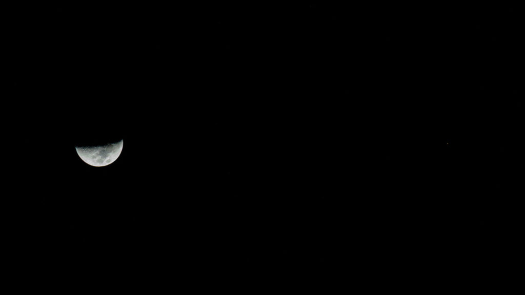 La Lune et Mars le 18 février 2021. // Source : Flickr/CC/Kevin Baird (photo recadrée)