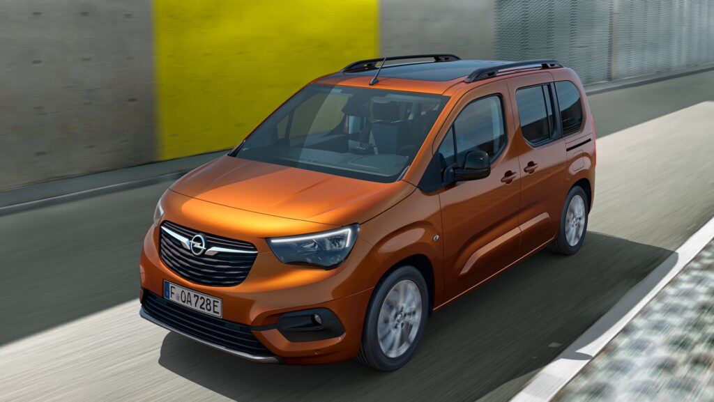Opel Combo-e Life // Source : Opel