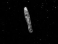 Vue d'artiste d'Oumuamua. De tels visuels ont probablement nourri la popularité de cet objet. // Source : ESO, M. Kornmesser, L.Calcada. Music: Mylonite - MRP (Mylonite Recordz Production) (image recadrée)