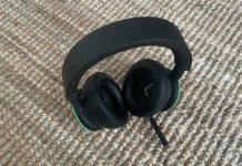 L'arceau du Casque sans fil Xbox // Source : L'oreillette droite du Casque sans fil Xbox