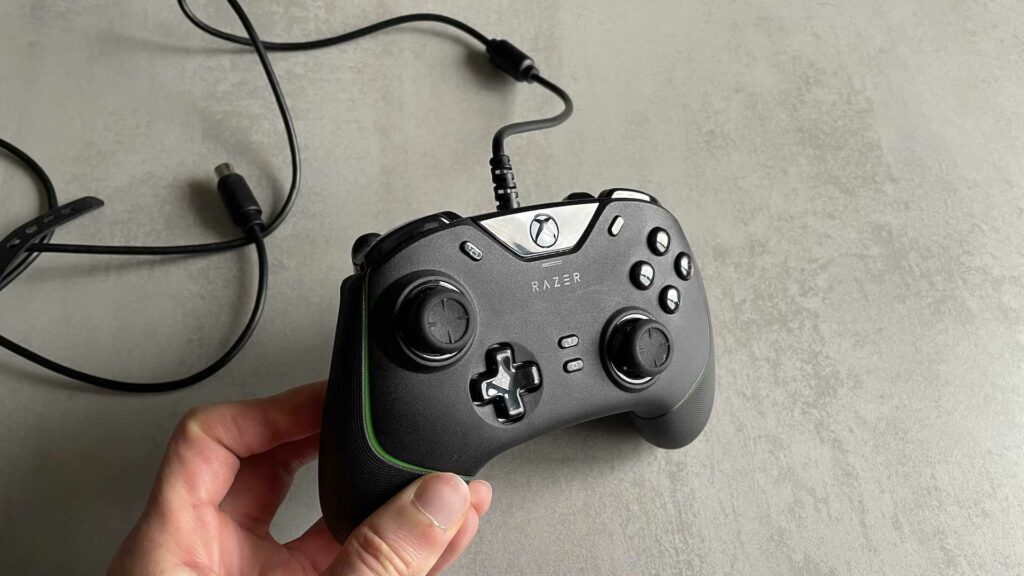 Manette Razer Xbox Wolverine V2 // Source : Maxime Claudel pour Numerama Manette Razer Xbox Wolverine V2 // Source : Maxime Claudel pour Numerama