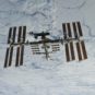 L'ISS au-dessus des nuages, en 2011. // Source : Flickr/CC/NASA's Marshall Space Flight Center (photo recadrée)