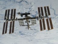 L'ISS au-dessus des nuages, en 2011. // Source : Flickr/CC/NASA's Marshall Space Flight Center (photo recadrée)