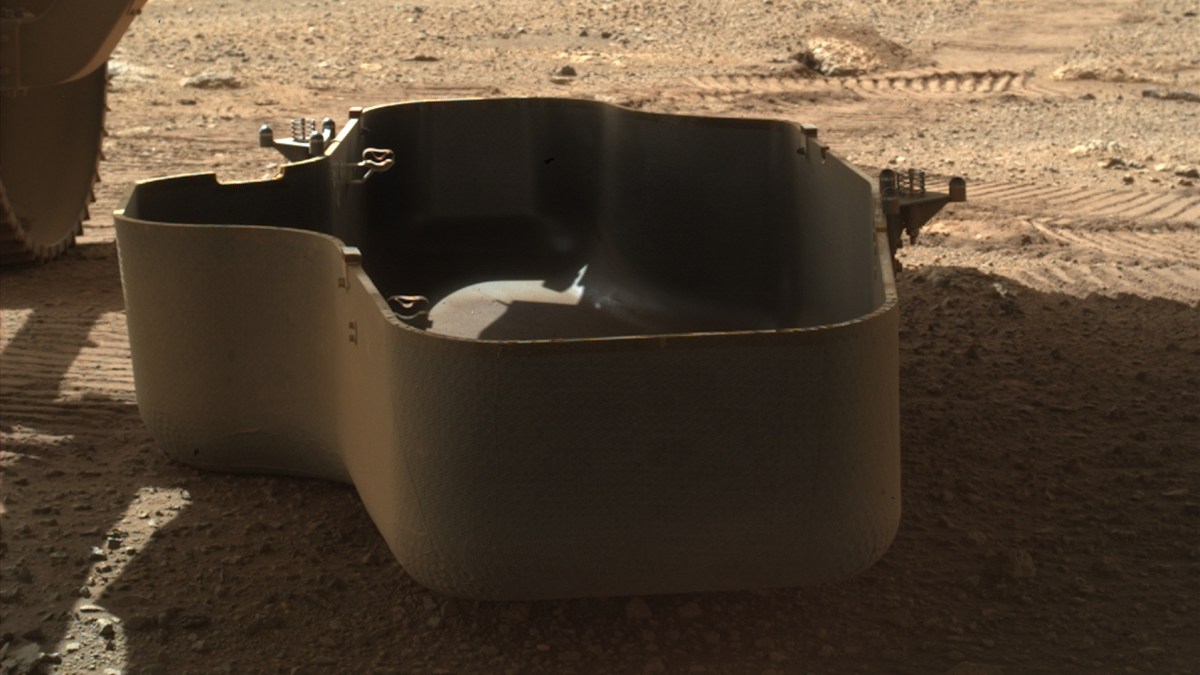 La protection d'Ingenuity a été larguée. // Source : NASA/JPL-Caltech