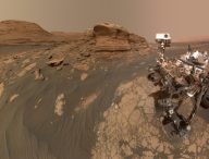 « Eh, moi aussi je suis sur Mars ! Ne m'oubliez pas. » // Source : NASA/JPL-Caltech/MSSS (photo recadrée)