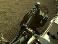 Perseverance en train de rouler sur Mars, le 11 mars 2021. // Source : NASA/JPL-Caltech (photo recadrée)