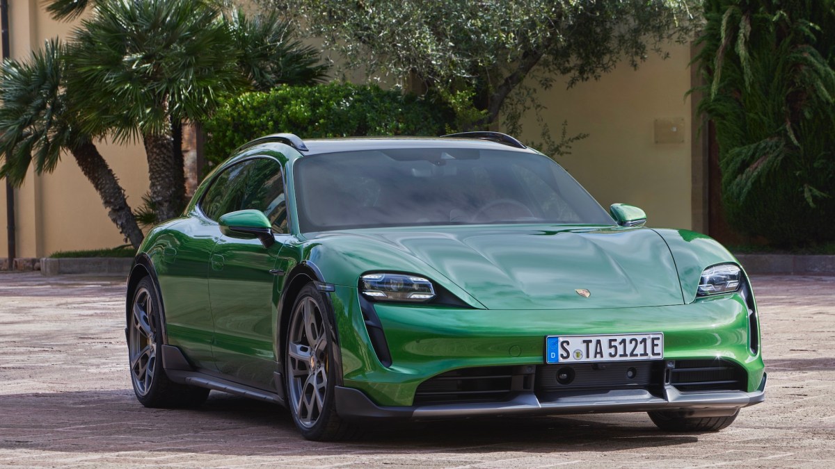 Porsche Taycan Cross Turismo // Source : Porsche