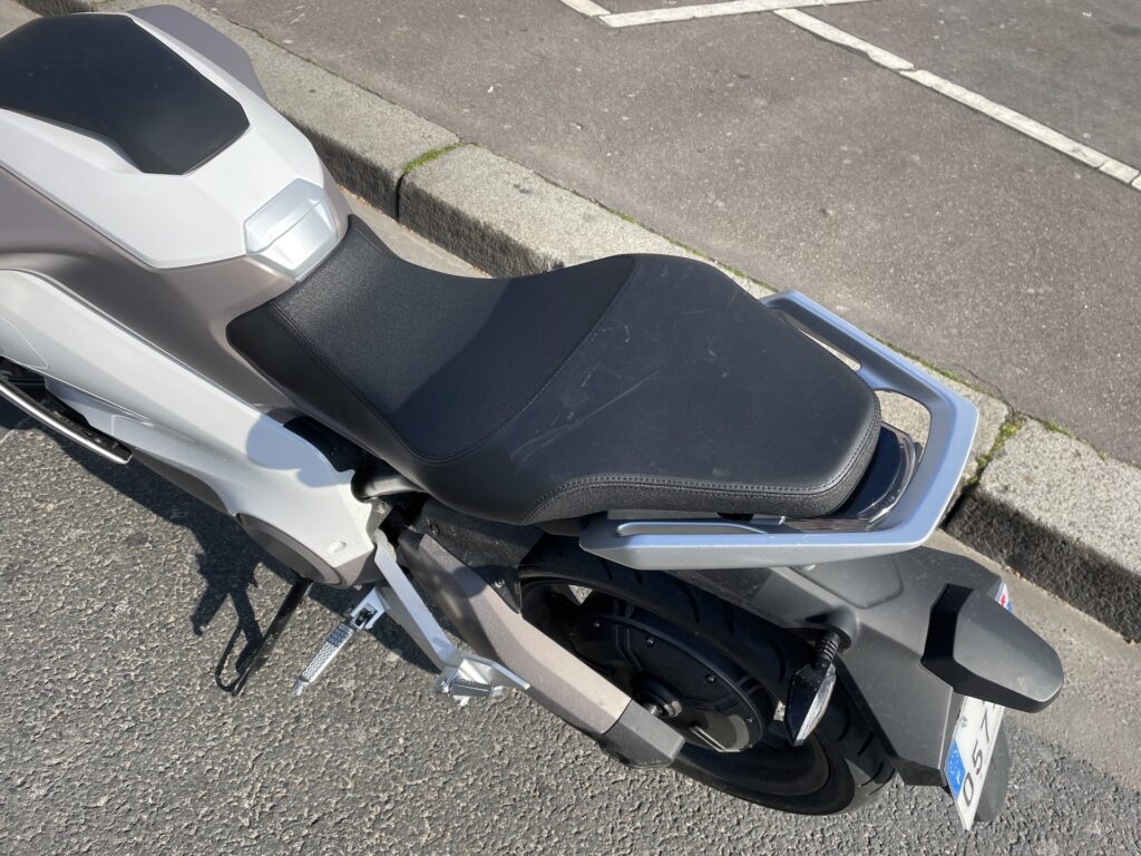 La nouvelle Street Hunter de Super Soco // Source : Numerama La nouvelle Street Hunter de Super Soco // Source : Numerama