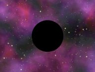 Représentation très très réaliste d'un trou noir. // Source : Flickr/CC/webtreats, montage Numerama