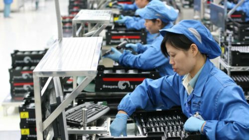 Une ligne de production dans les usines de Foxconn en Chine // Source : Flickr/CC/Robert Scoble