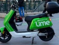 Un scooter Niu/Lime à Paris // Source : Numerama