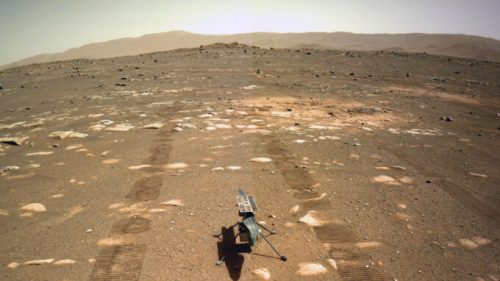 Ingenuity sur Mars (image retravaillée). // Source : Flickr/CC/Stuart Rankin (photo recadrée)