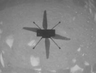 Image obtenue par la caméra de navigation d'Ingenuity le 19 avril 2021, lors de son premier vol sur Mars. // Source : NASA/JPL-Caltech (image recadrée)