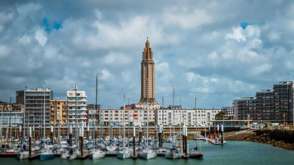 "Dans le courant de ce siècle, le port du Havre sera régulièrement sous les eaux", alerte l'eurodéputé Pascal Canfin. // Source : ddzphoto / Pixabay