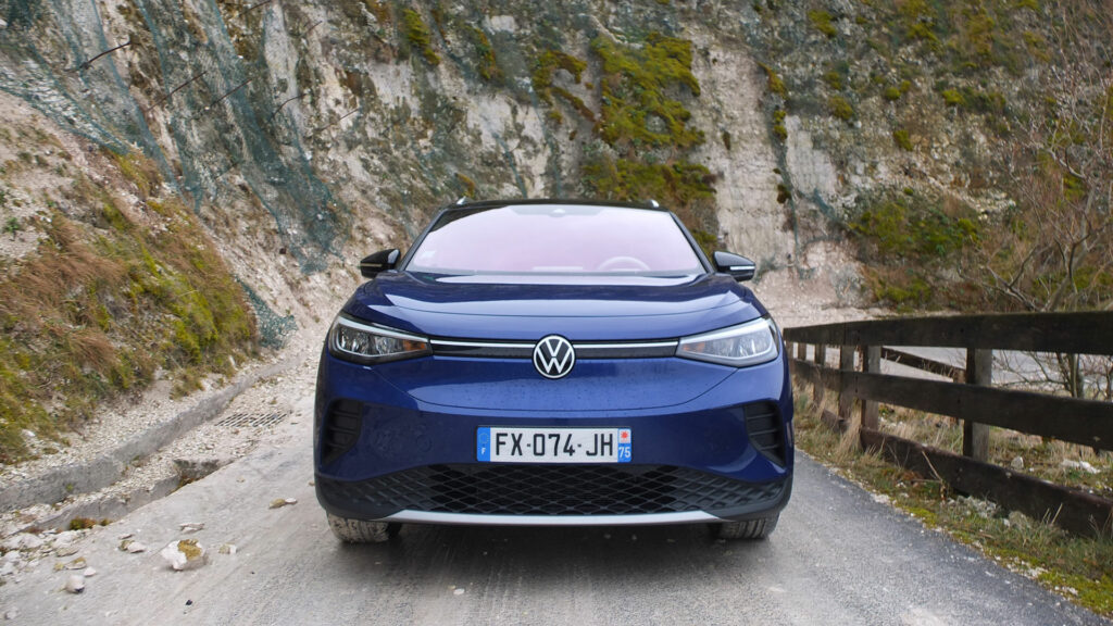 Essai du Volkswagen ID.4 // Source : Raphaelle Baut pour Numerama Essai du Volkswagen ID.4 // Source : Raphaelle Baut pour Numerama