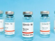 Vaccins contre le Covid-19. // Source : Pexels/Maksim Goncharenok (photo recadrée)