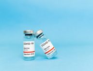 Vaccins contre le Covid-19. // Source : Pexels/Maksim Goncharenok (photo recadrée)