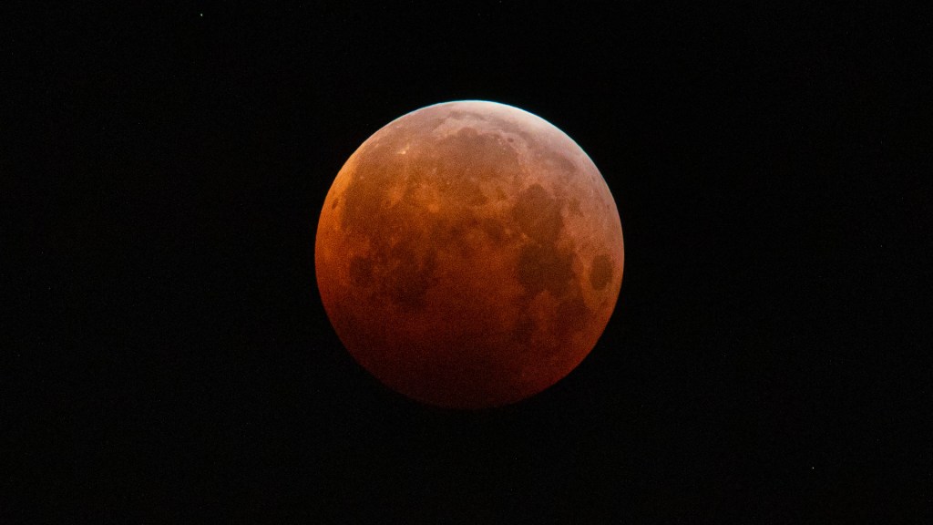 Éclipse de Lune du 26 mai 2021. // Source : Flickr/CC/Peter Alfred Hess (photo recadrée)