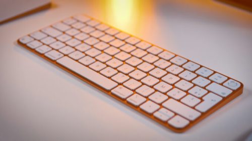 Le clavier Touch ID de l’’iMac M1 2021 par Apple // Source : Louise Audry pour Numerama
