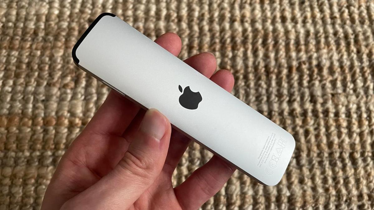 L'arrière de la Siri Remote (2021) // Source : Maxime Claudel pour Numerama