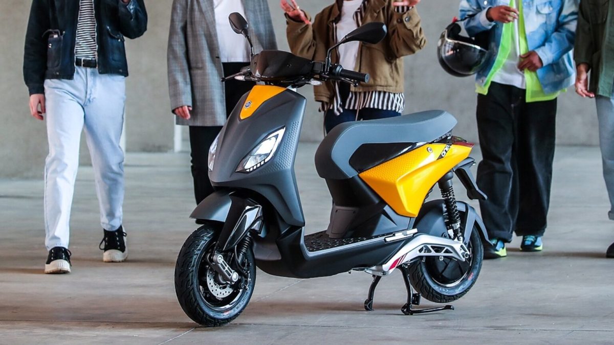 Le nouveau scooter électrique de Piaggio, le ONE // Source : Piaggio