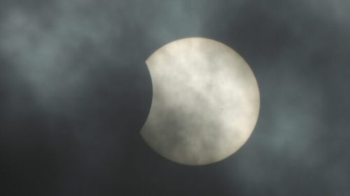 Éclipse solaire partielle. // Source : Flickr/CC/Anita Gould (photo recadrée)