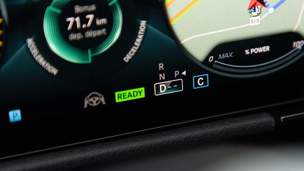 Mode de conduite Mercedes EQA  // Source : Thibaud Chevalier pour Mercedes-Benz 